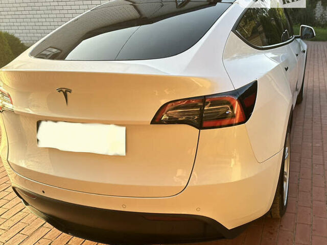 Белый Тесла Model Y, объемом двигателя 0 л и пробегом 31 тыс. км за 26900 $, фото 4 на Automoto.ua
