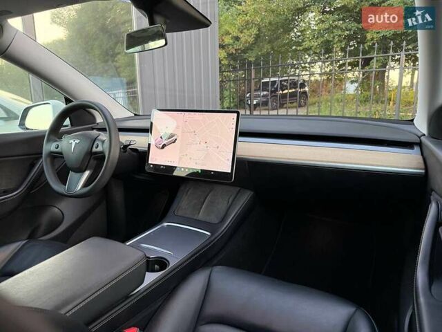 Белый Тесла Model Y, объемом двигателя 0 л и пробегом 156 тыс. км за 22500 $, фото 25 на Automoto.ua