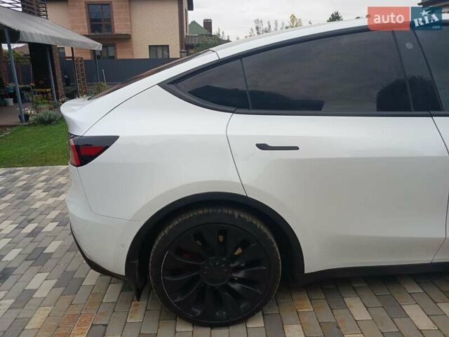 Белый Тесла Model Y, объемом двигателя 0 л и пробегом 195 тыс. км за 26000 $, фото 10 на Automoto.ua