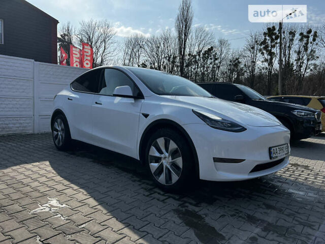 Белый Тесла Model Y, объемом двигателя 0 л и пробегом 63 тыс. км за 33900 $, фото 15 на Automoto.ua