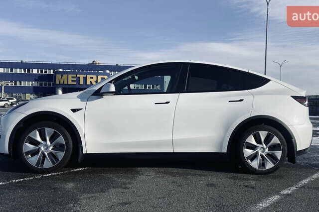 Белый Тесла Model Y, объемом двигателя 0 л и пробегом 20 тыс. км за 38000 $, фото 1 на Automoto.ua