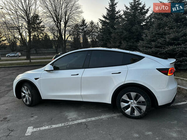 Белый Тесла Model Y, объемом двигателя 0 л и пробегом 55 тыс. км за 25450 $, фото 3 на Automoto.ua