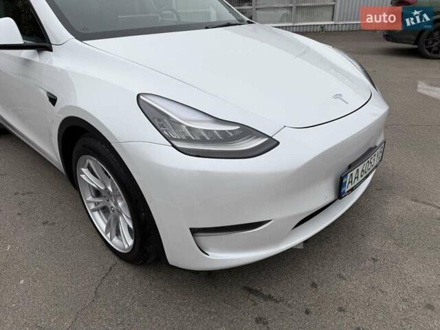 Белый Тесла Model Y, объемом двигателя 0 л и пробегом 68 тыс. км за 24900 $, фото 8 на Automoto.ua