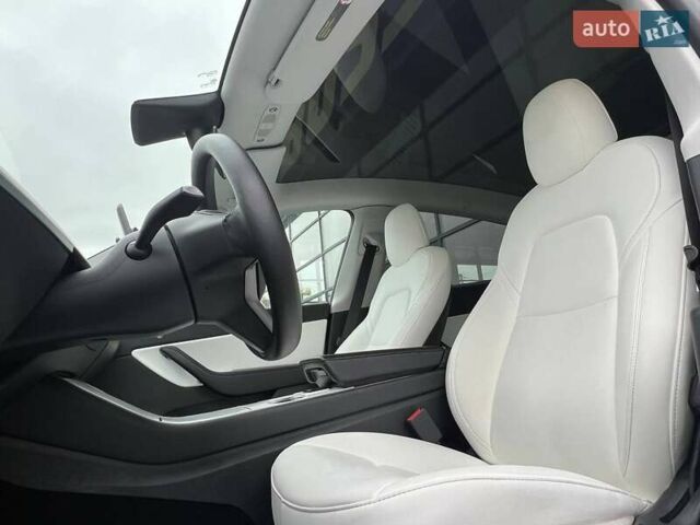 Білий Тесла Model Y, об'ємом двигуна 0 л та пробігом 60 тис. км за 24800 $, фото 9 на Automoto.ua
