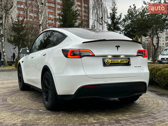 Білий Тесла Model Y, об'ємом двигуна 0 л та пробігом 88 тис. км за 26800 $, фото 4 на Automoto.ua