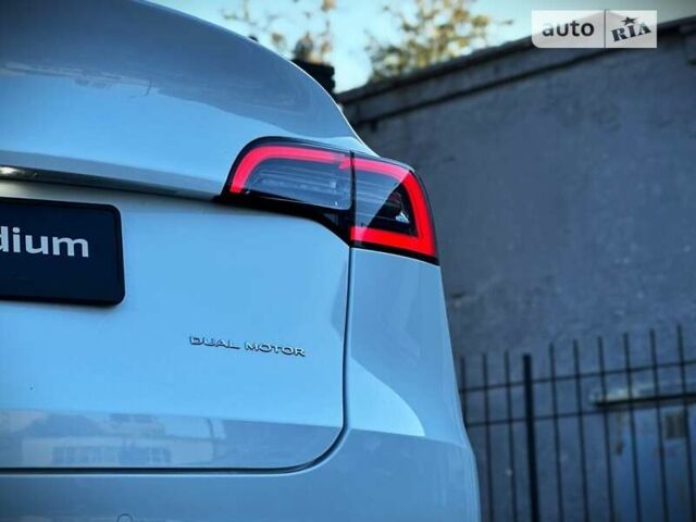 Білий Тесла Model Y, об'ємом двигуна 0 л та пробігом 33 тис. км за 39999 $, фото 15 на Automoto.ua