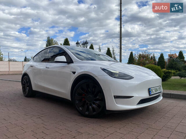 Белый Тесла Model Y, объемом двигателя 0 л и пробегом 130 тыс. км за 23000 $, фото 6 на Automoto.ua