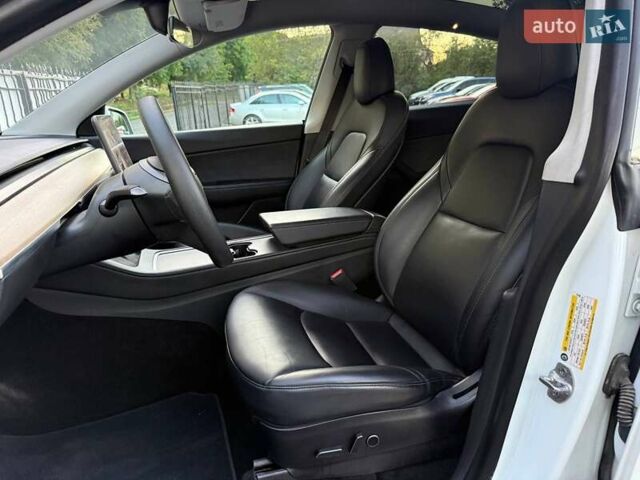 Белый Тесла Model Y, объемом двигателя 0 л и пробегом 156 тыс. км за 22500 $, фото 20 на Automoto.ua