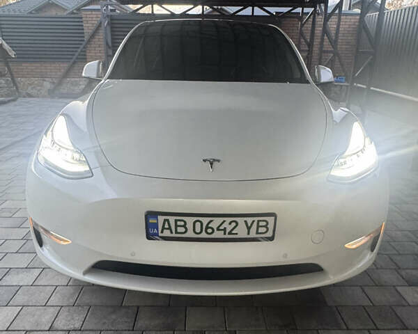 Білий Тесла Model Y, об'ємом двигуна 0 л та пробігом 72 тис. км за 29900 $, фото 1 на Automoto.ua