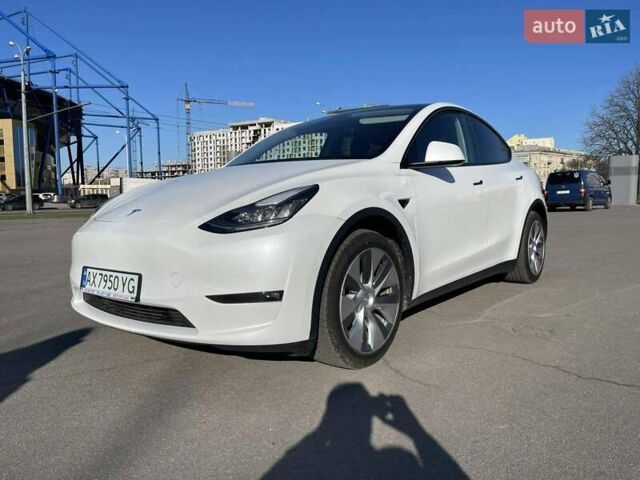 Белый Тесла Model Y, объемом двигателя 0 л и пробегом 81 тыс. км за 23999 $, фото 6 на Automoto.ua