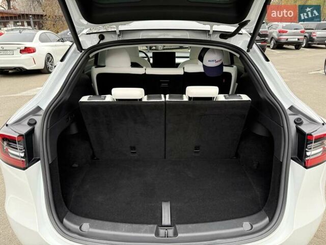 Белый Тесла Model Y, объемом двигателя 0 л и пробегом 80 тыс. км за 25500 $, фото 40 на Automoto.ua