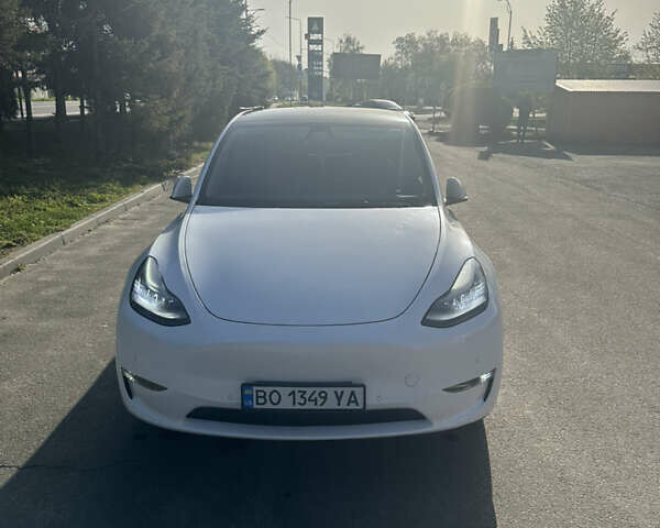 Белый Тесла Model Y, объемом двигателя 0 л и пробегом 46 тыс. км за 25900 $, фото 1 на Automoto.ua