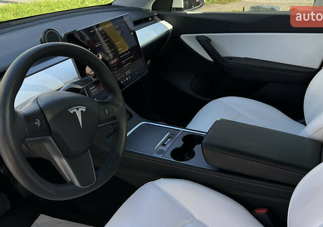 Белый Тесла Model Y, объемом двигателя 0 л и пробегом 88 тыс. км за 25700 $, фото 14 на Automoto.ua