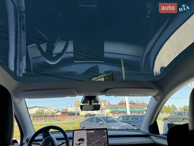 Белый Тесла Model Y, объемом двигателя 0 л и пробегом 120 тыс. км за 32500 $, фото 2 на Automoto.ua