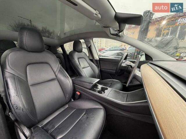 Белый Тесла Model Y, объемом двигателя 0 л и пробегом 120 тыс. км за 19000 $, фото 6 на Automoto.ua