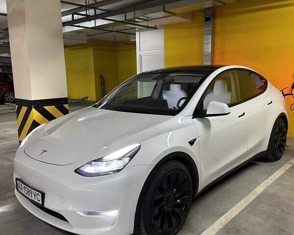 Белый Тесла Model Y, объемом двигателя 0 л и пробегом 47 тыс. км за 26000 $, фото 4 на Automoto.ua