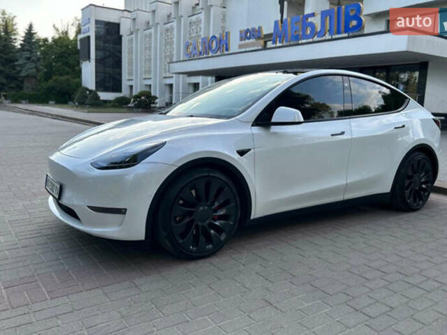 Белый Тесла Model Y, объемом двигателя 0 л и пробегом 79 тыс. км за 24000 $, фото 7 на Automoto.ua
