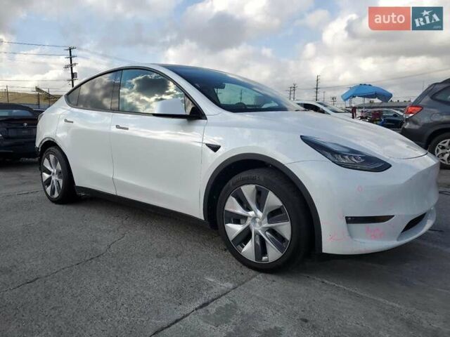 Белый Тесла Model Y, объемом двигателя 0 л и пробегом 43 тыс. км за 10000 $, фото 3 на Automoto.ua
