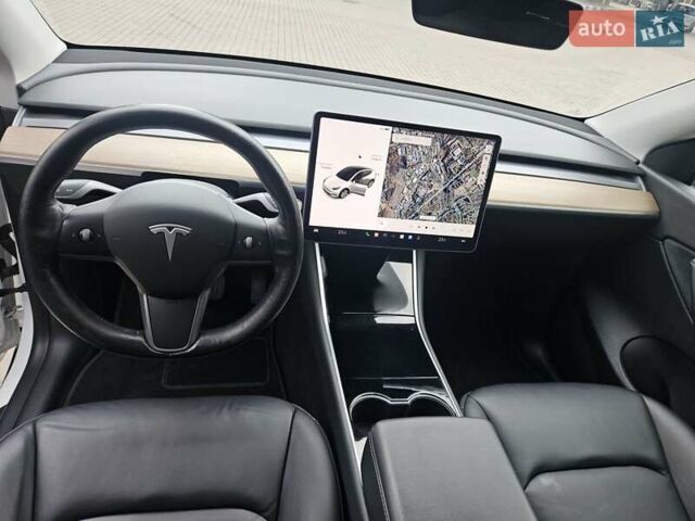 Тесла Model Y 2021 в Ровно на Automoto.ua Белый Тесла Model Y, объемом двигателя 0 л и пробегом 133 тыс. км за 22000 $, фото 19 на Automoto.ua