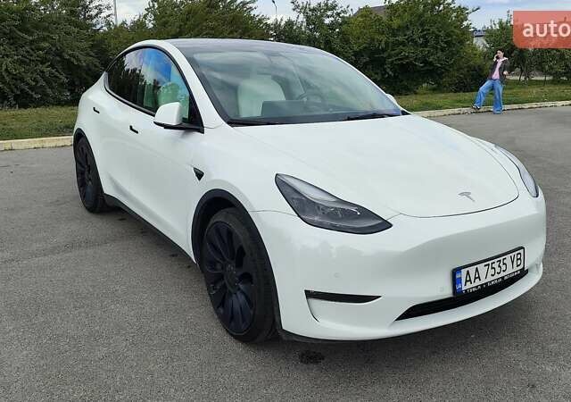 Белый Тесла Model Y, объемом двигателя 0 л и пробегом 91 тыс. км за 26900 $, фото 5 на Automoto.ua