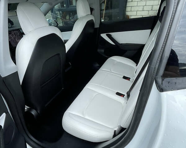 Белый Тесла Model Y, объемом двигателя 0 л и пробегом 75 тыс. км за 26500 $, фото 6 на Automoto.ua