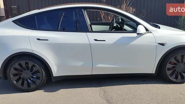 Белый Тесла Model Y, объемом двигателя 0 л и пробегом 38 тыс. км за 34200 $, фото 4 на Automoto.ua