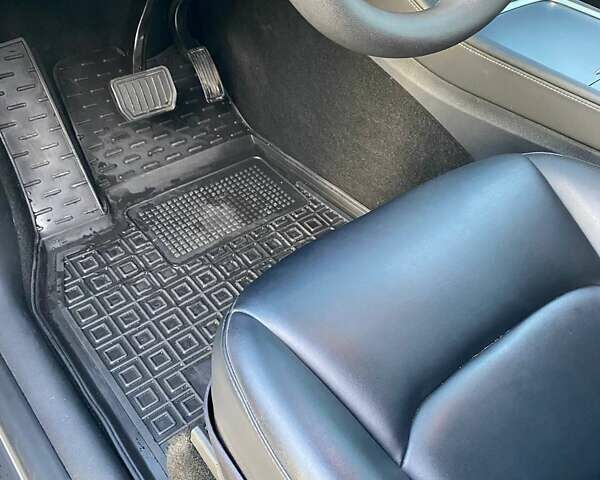 Белый Тесла Model Y, объемом двигателя 0 л и пробегом 70 тыс. км за 26750 $, фото 2 на Automoto.ua