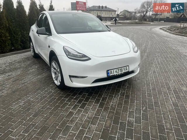 Белый Тесла Model Y, объемом двигателя 0 л и пробегом 47 тыс. км за 28500 $, фото 1 на Automoto.ua
