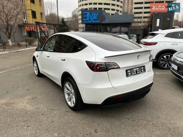 Білий Тесла Model Y, об'ємом двигуна 0 л та пробігом 47 тис. км за 23499 $, фото 20 на Automoto.ua