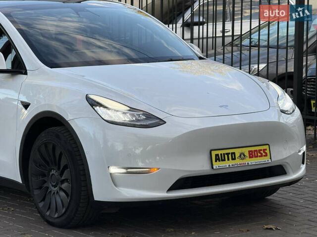 Тесла Model Y 2021 в Николаеве на Automoto.ua Белый Тесла Model Y, объемом двигателя 0 л и пробегом 80 тыс. км за 24999 $, фото 13 на Automoto.ua