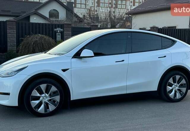 Белый Тесла Model Y, объемом двигателя 0 л и пробегом 38 тыс. км за 24100 $, фото 12 на Automoto.ua