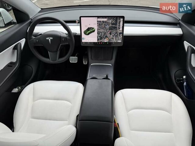 Белый Тесла Model Y, объемом двигателя 0 л и пробегом 80 тыс. км за 25500 $, фото 33 на Automoto.ua