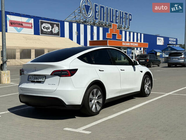 Белый Тесла Model Y, объемом двигателя 0 л и пробегом 110 тыс. км за 27750 $, фото 14 на Automoto.ua
