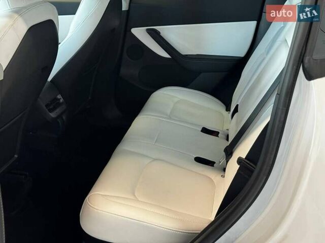 Білий Тесла Model Y, об'ємом двигуна 0 л та пробігом 1 тис. км за 29500 $, фото 16 на Automoto.ua
