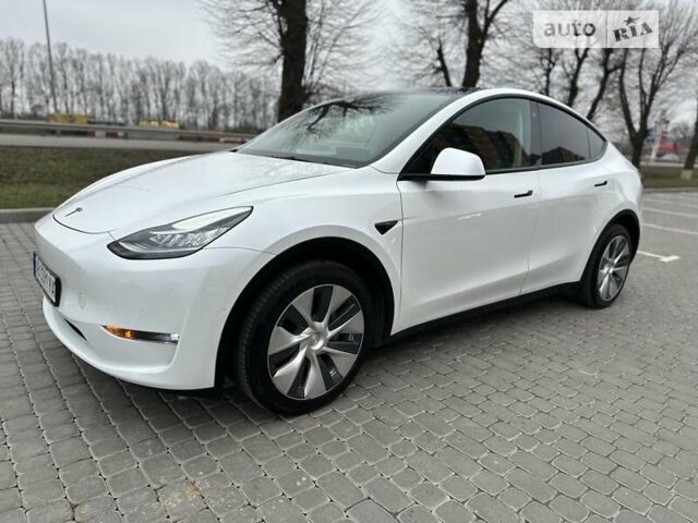 Білий Тесла Model Y, об'ємом двигуна 0 л та пробігом 41 тис. км за 32555 $, фото 1 на Automoto.ua