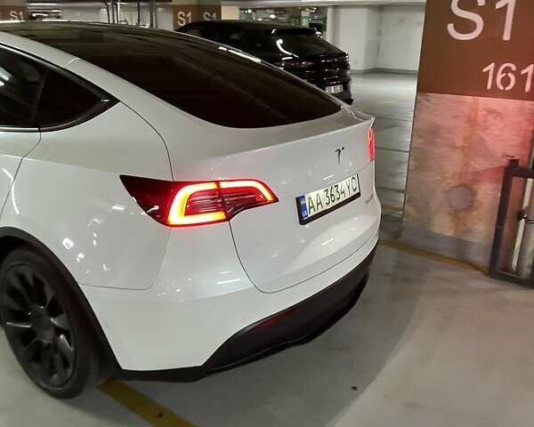 Білий Тесла Model Y, об'ємом двигуна 0 л та пробігом 119 тис. км за 23600 $, фото 4 на Automoto.ua