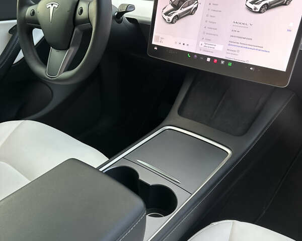 Белый Тесла Model Y, объемом двигателя 0 л и пробегом 31 тыс. км за 26900 $, фото 5 на Automoto.ua