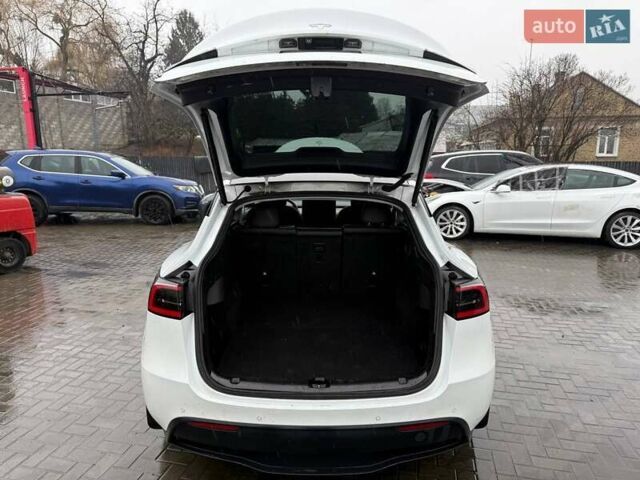 Белый Тесла Model Y, объемом двигателя 0 л и пробегом 120 тыс. км за 19000 $, фото 10 на Automoto.ua