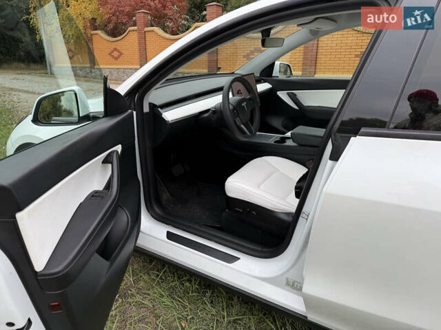 Белый Тесла Model Y, объемом двигателя 0 л и пробегом 73 тыс. км за 24500 $, фото 15 на Automoto.ua