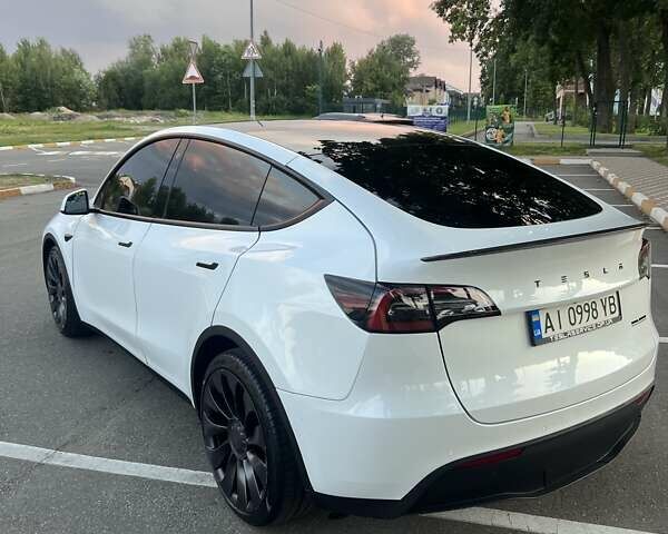 Белый Тесла Model Y, объемом двигателя 0 л и пробегом 131 тыс. км за 24900 $, фото 7 на Automoto.ua