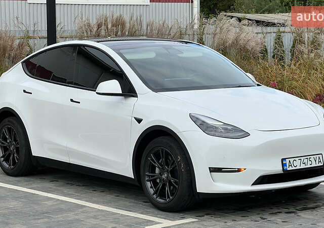 Тесла Model Y 2021 в Луцке на Automoto.ua Белый Тесла Model Y, объемом двигателя 0 л и пробегом 69 тыс. км за 22400 $, фото 1 на Automoto.ua