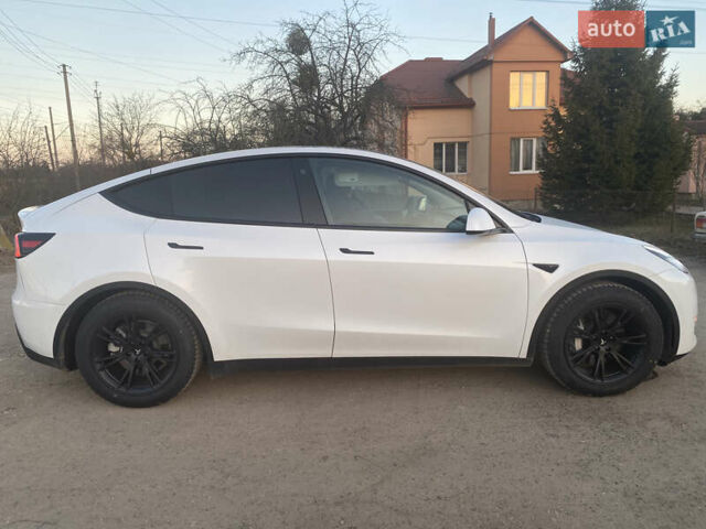 Белый Тесла Model Y, объемом двигателя 0 л и пробегом 32 тыс. км за 25700 $, фото 5 на Automoto.ua