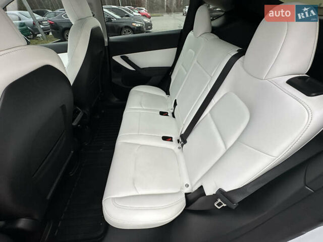 Белый Тесла Model Y, объемом двигателя 0 л и пробегом 117 тыс. км за 24999 $, фото 13 на Automoto.ua