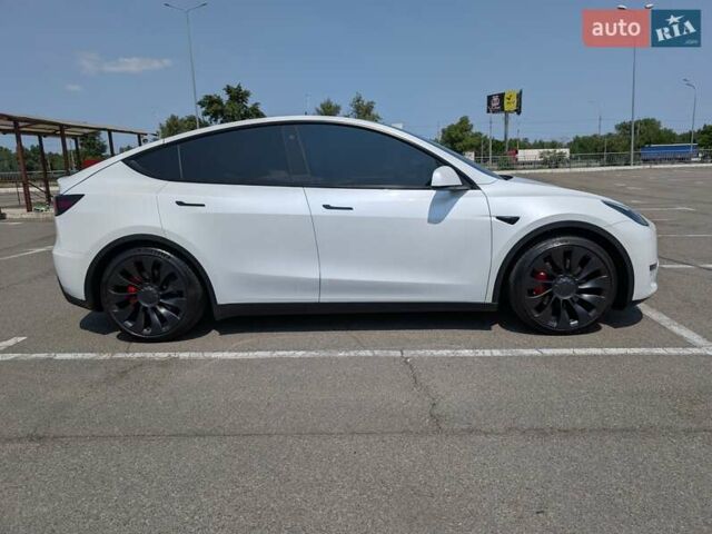Белый Тесла Model Y, объемом двигателя 0 л и пробегом 39 тыс. км за 29500 $, фото 4 на Automoto.ua