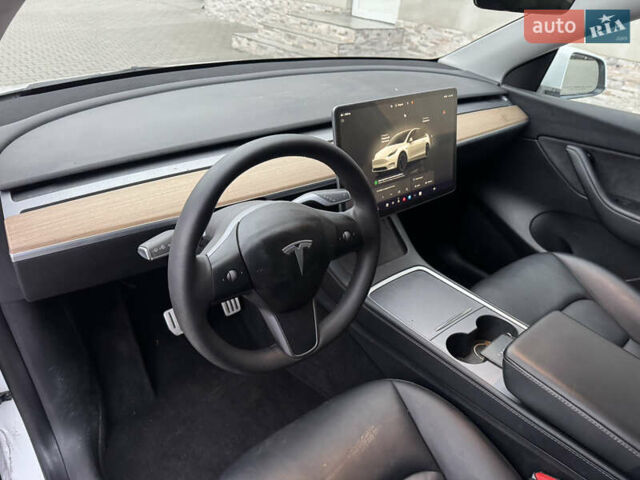 Белый Тесла Model Y, объемом двигателя 0 л и пробегом 29 тыс. км за 21700 $, фото 20 на Automoto.ua