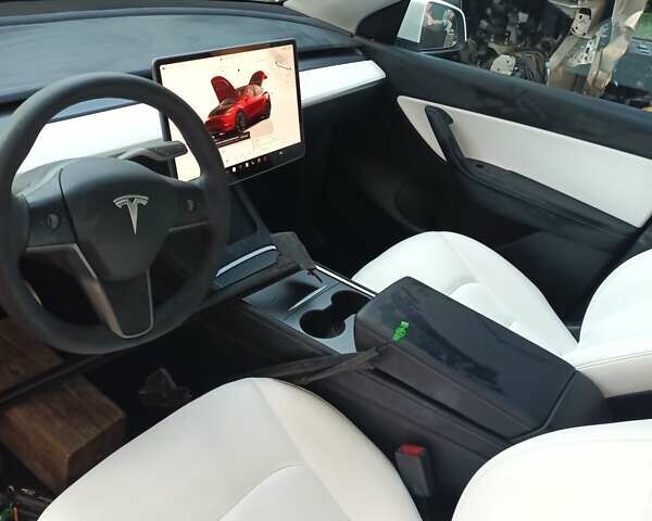 Тесла Model Y 2022 в Киеве на Automoto.ua Белый Тесла Model Y, объемом двигателя 0 л и пробегом 57 тыс. км за 25950 $, фото 15 на Automoto.ua
