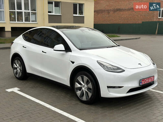 Белый Тесла Model Y, объемом двигателя 0 л и пробегом 117 тыс. км за 24999 $, фото 2 на Automoto.ua