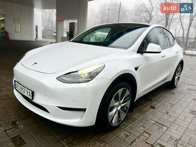Белый Тесла Model Y, объемом двигателя 0 л и пробегом 68 тыс. км за 31599 $, фото 3 на Automoto.ua