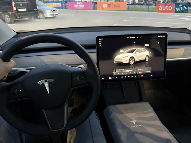 Белый Тесла Model Y, объемом двигателя 0 л и пробегом 81 тыс. км за 25900 $, фото 8 на Automoto.ua