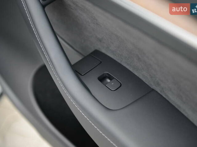 Тесла Model Y 2022 у Мукачеве на Automoto.ua Білий Тесла Model Y, об'ємом двигуна 0 л та пробігом 17 тис. км за 46500 $, фото 32 на Automoto.ua